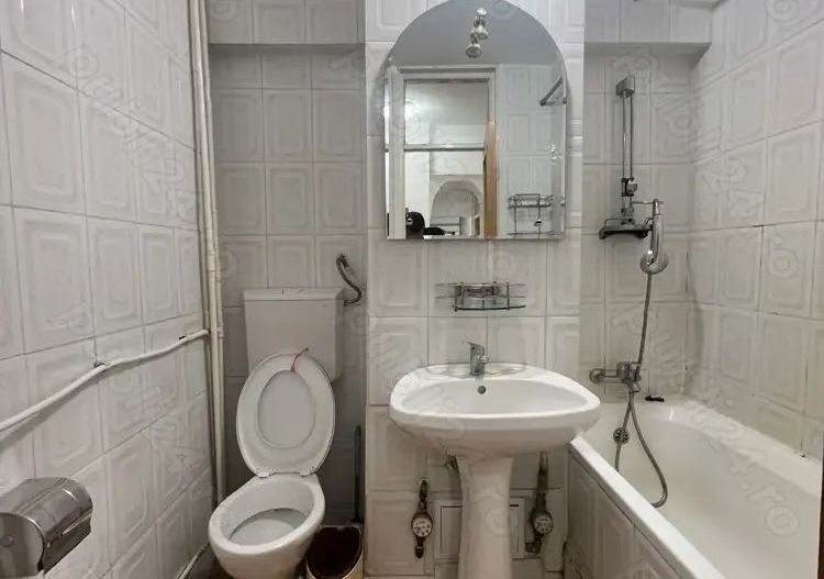 De inchiriat apartament 4 camere in zona Plumbuita - Poză 2