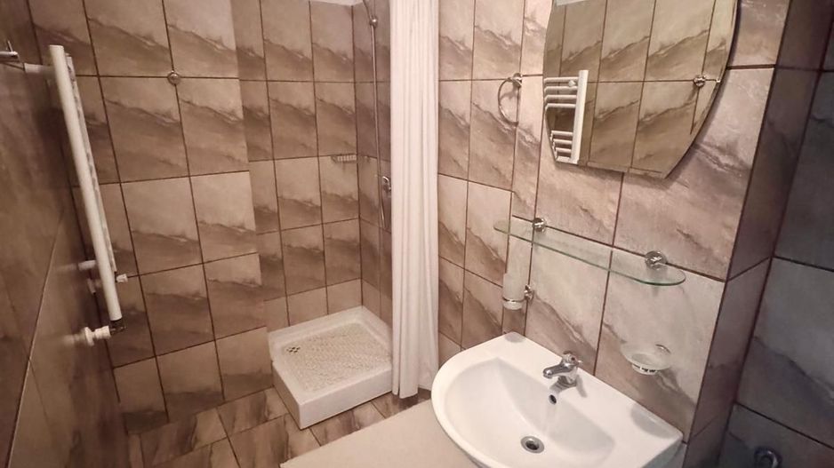 Apartament 2 camere de vânzare – Centru - Poză 3