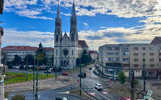 Apartament decomandat 3 camere de închiriat în Piața Bălcescu - Poză 14