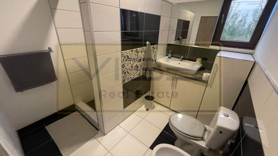 CASA 4 CAMERE- CURTE 1000MP - Ideal de locuit/ after school etc - Poză 10