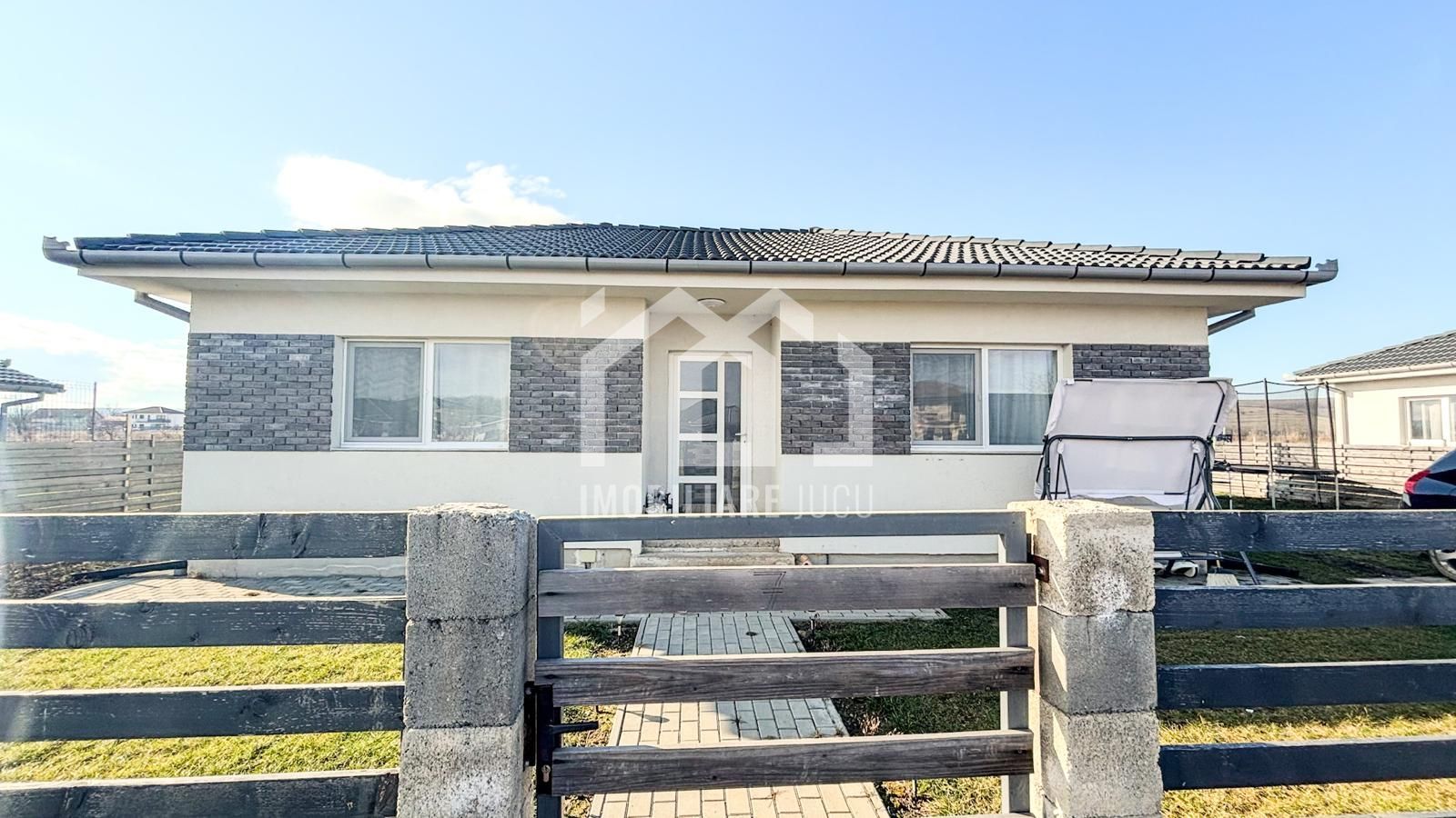 COMISION 0% Casa LA CHEIE cu 3 camere, 70mp, teren 450mp, Jucu de Sus - Poză 1