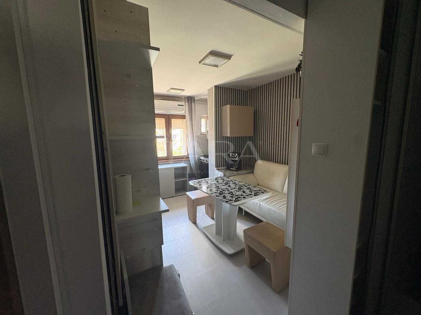 Apartament cu 3 camere, 65 mp, 2 balcoane, Între Lacuri. - Poză 3