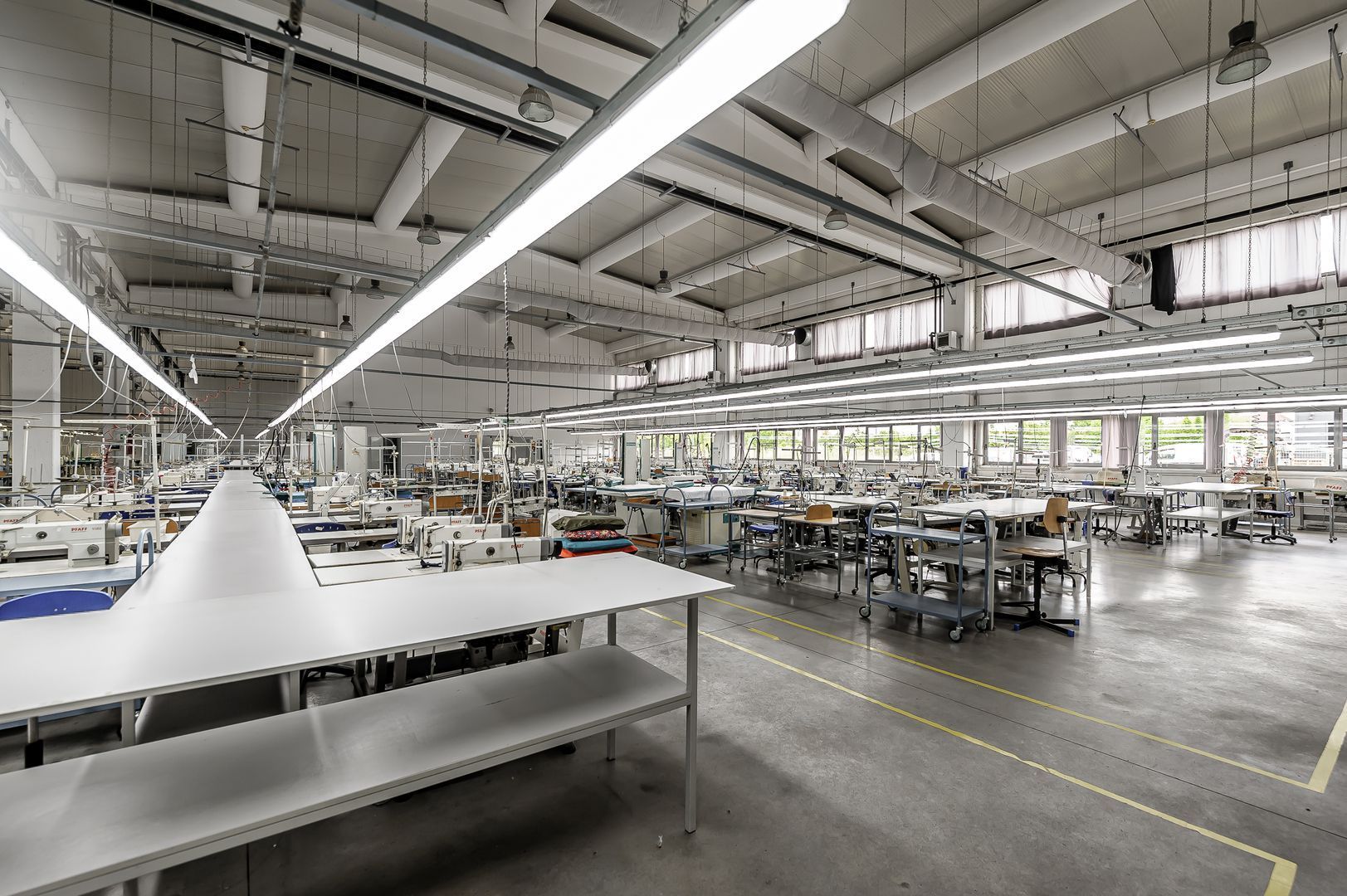 Hală de producție și depozitare cu birouri în Arad - Poză 8