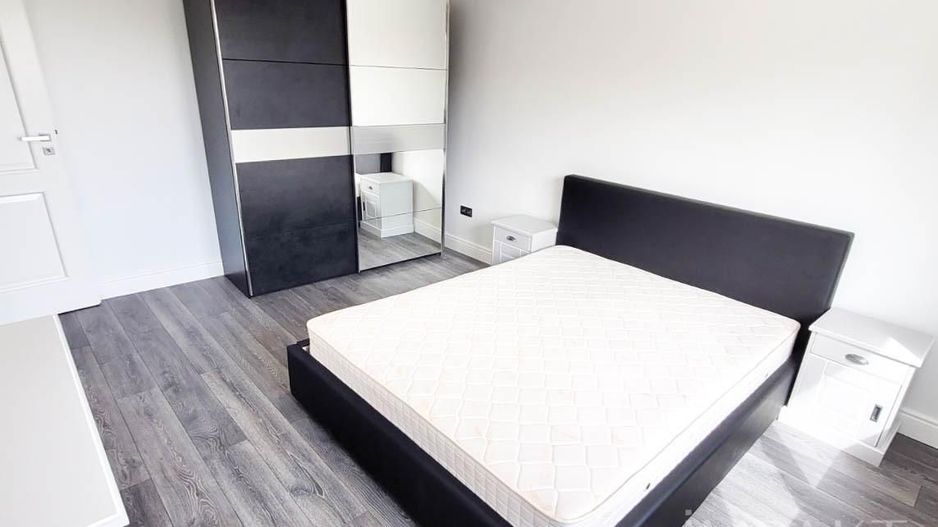 Vila cu piscina spre inchiriere in cartierul Gruia! - Poză 9