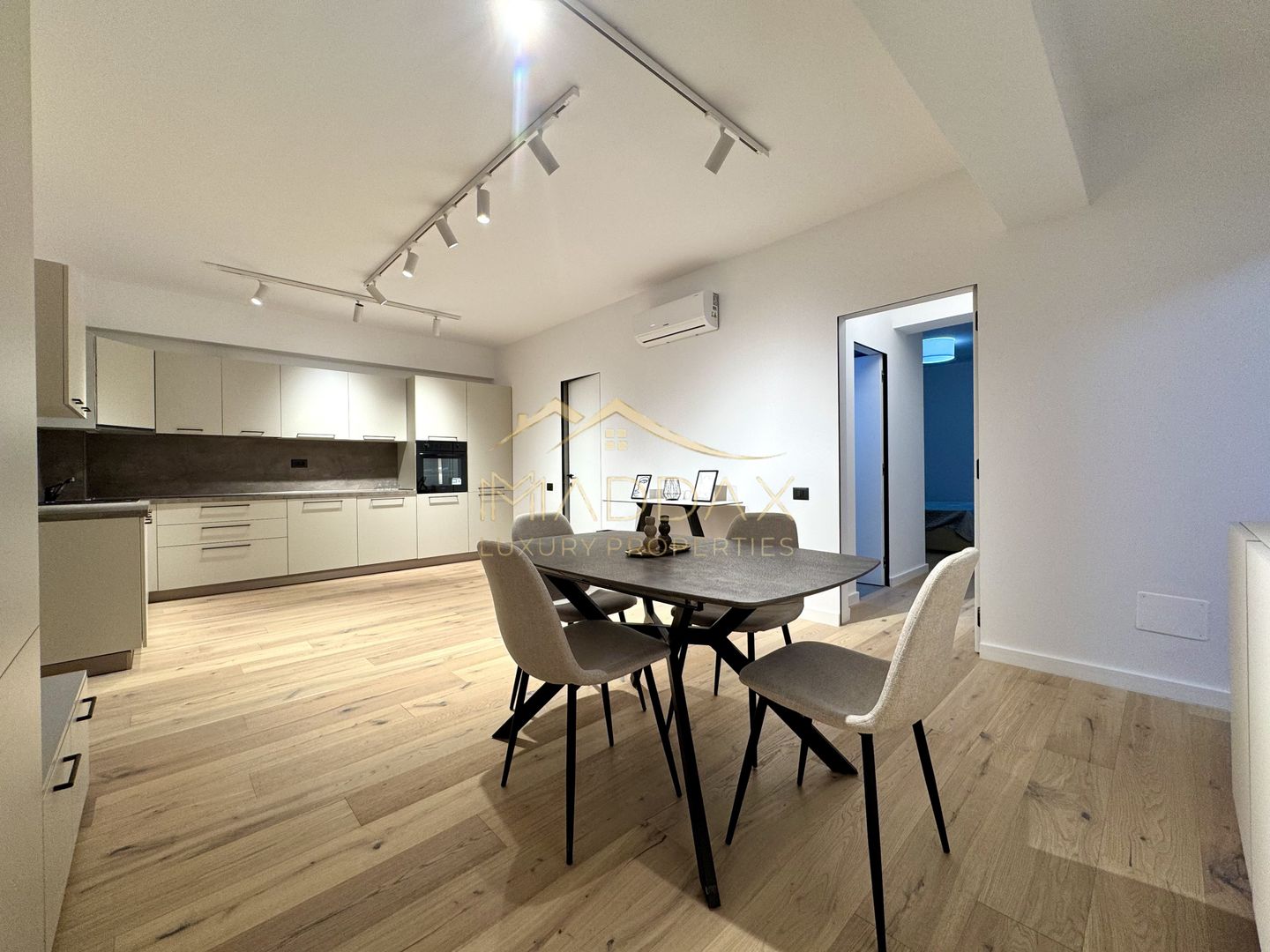 Apartament LUX*3 Camere*Prima închiriere* Parcare inlcusa// Aviatiei - Herastrau - Poză 3