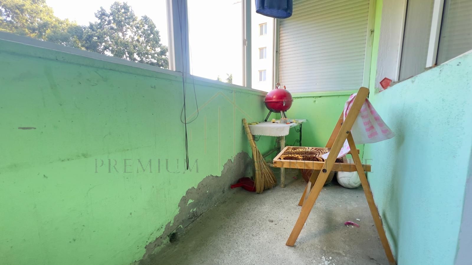 Apartament 3 camere etaj 1 - zona centrala - Poză 3