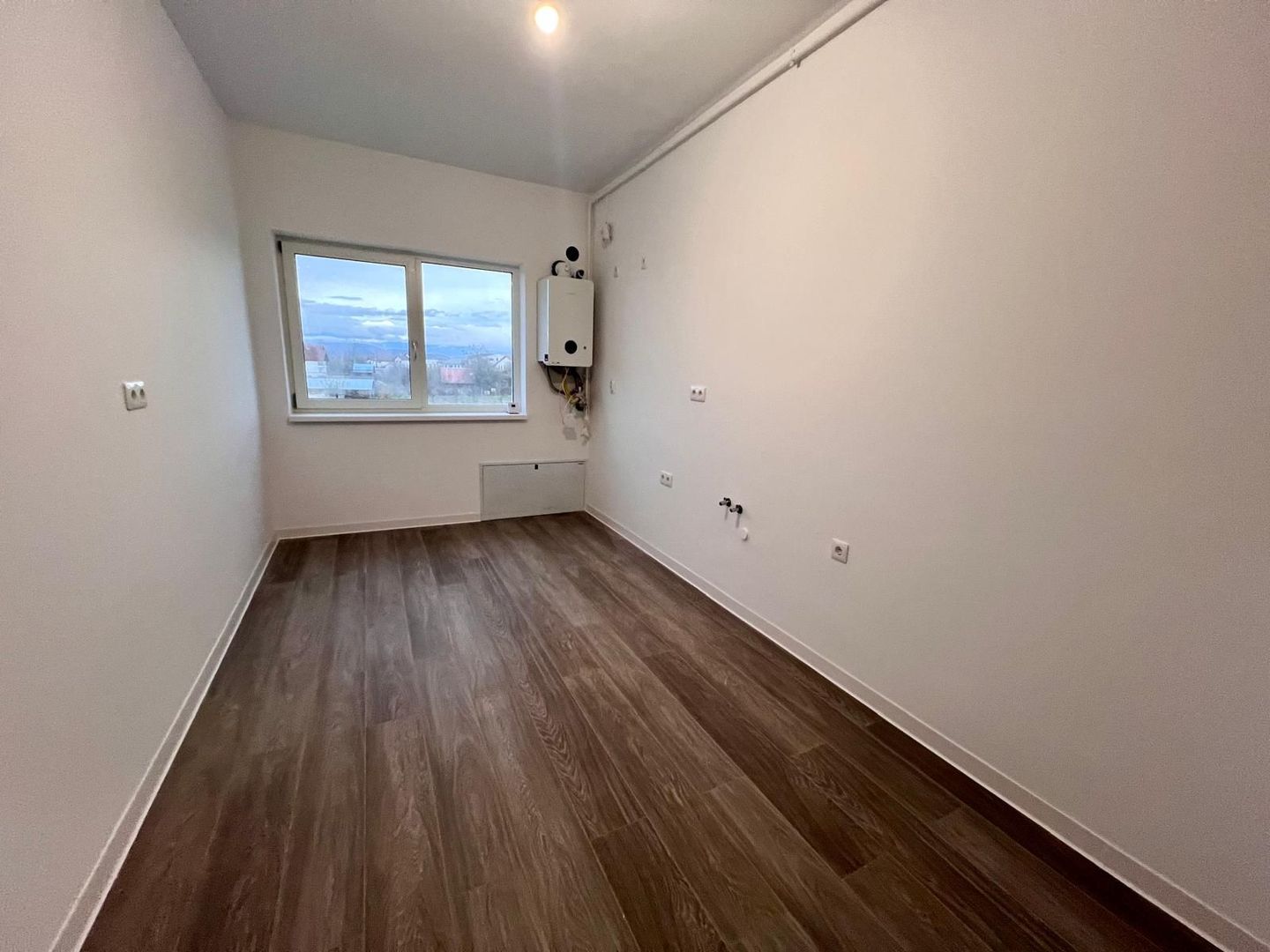 Apartament 3 camere, 2 bai si curte  in Selimbar - Poză 7