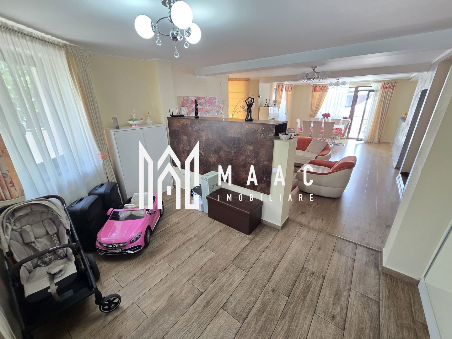 Vila 5 camere moderna 300 mp teren Zona Tineretului - Poză 24