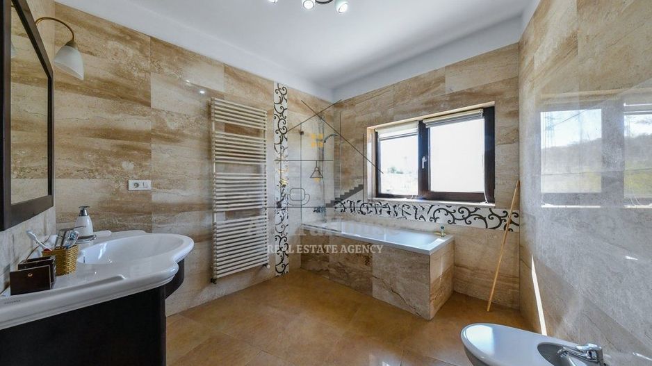 Casa individuala, 5 camere, garaj, teren 648 mp, panorama, cartierul Europa - Poză 21