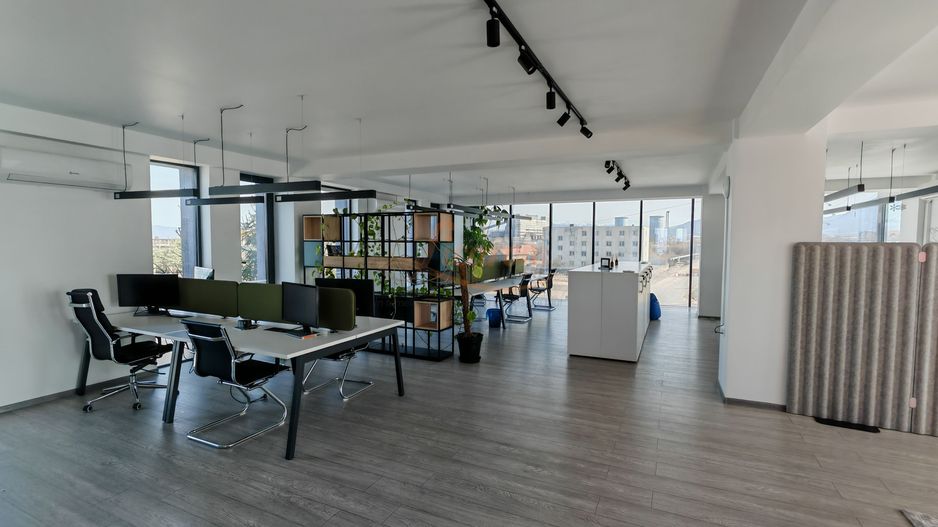 190 mp,Spatiu de Birouri/ Call Center/IT, Fitness,1980 euro/luna - Poză 16