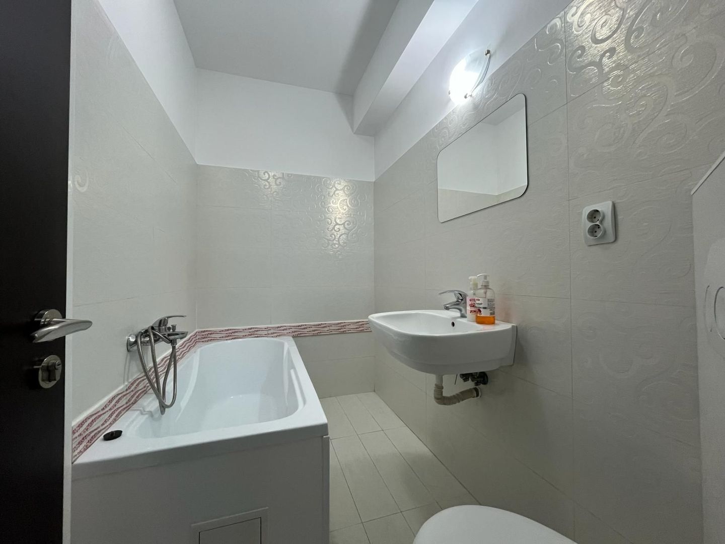 Comision 0 Apartament 3 cam Bucuresti Noi ,deosebit; suprafata mare - Poză 11