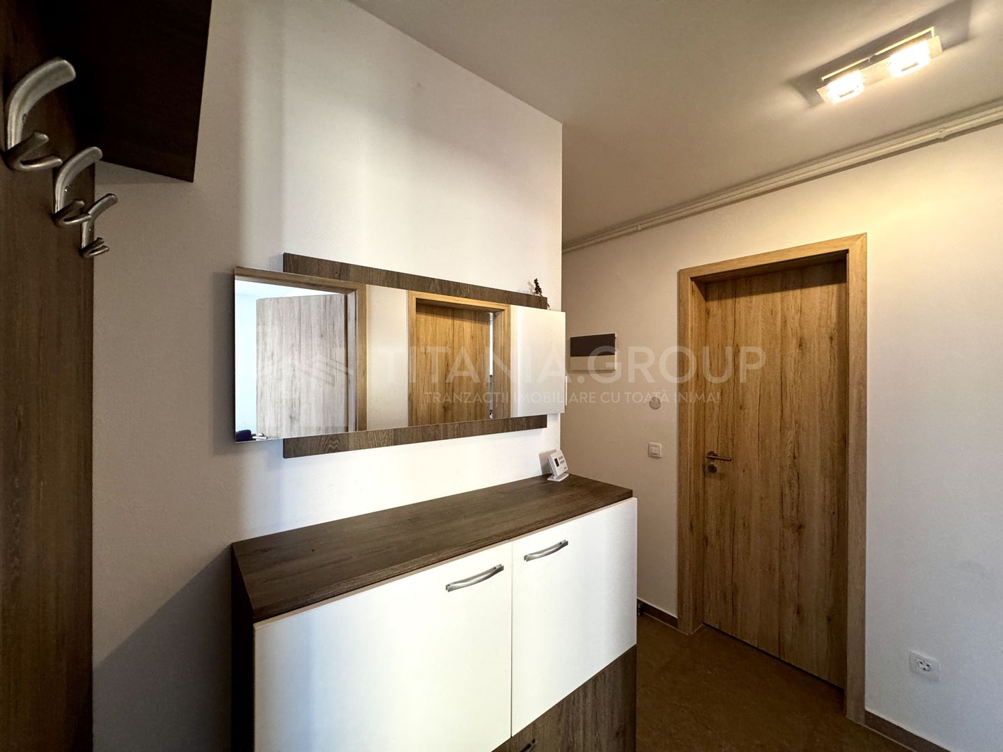 Apartament 2 camere, loc de parcare - Kasper Coresi (langa pietonala) - Poză 8