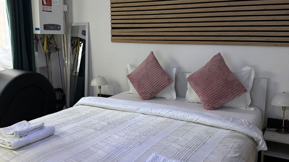 Investiție în centrul Bucureștiului | centrală proprie | Airbnb V16 - Poză 1