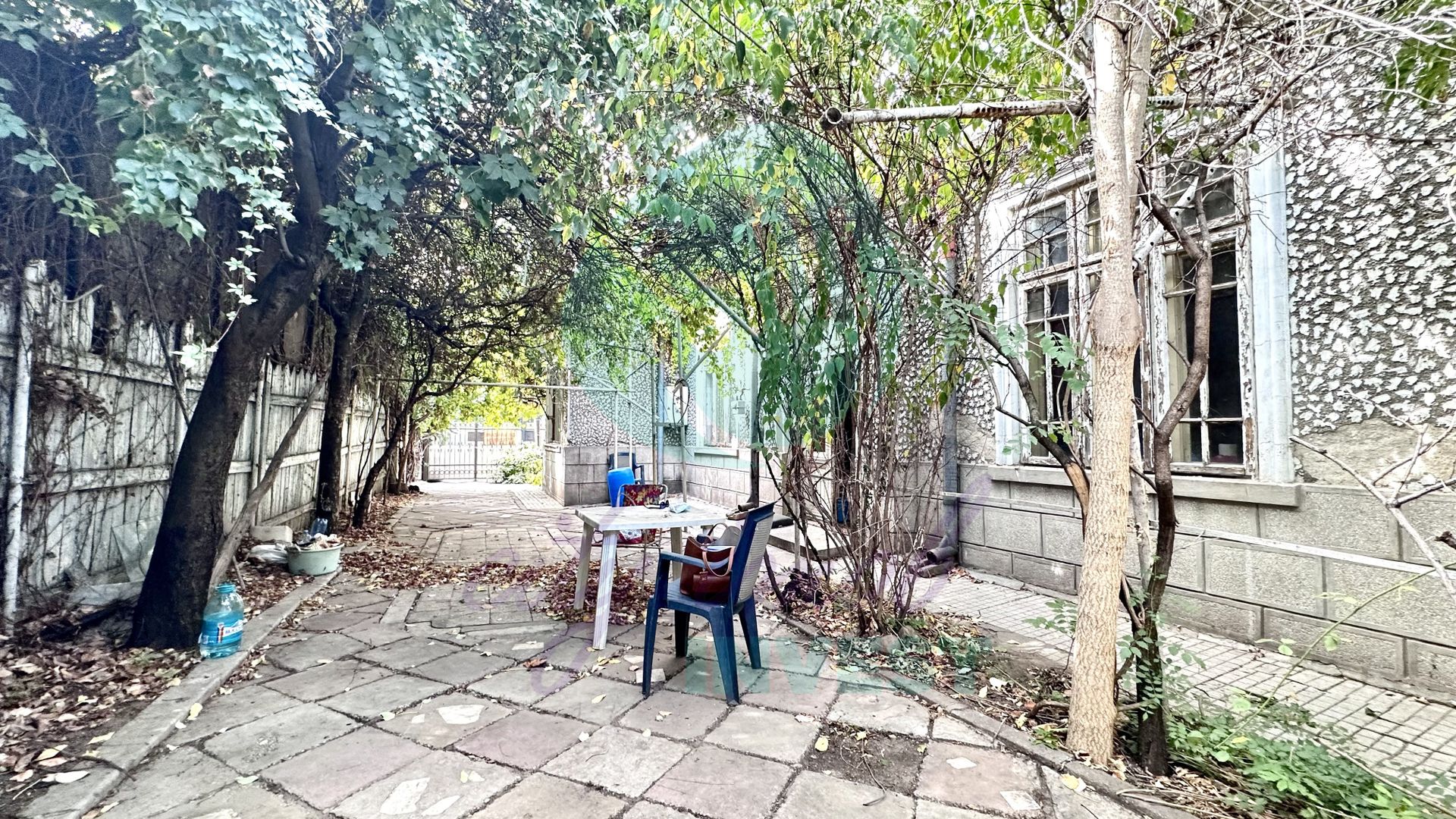 Casa cu teren de 342 in zona Unirii-Calea Calarasilor - Poză 4