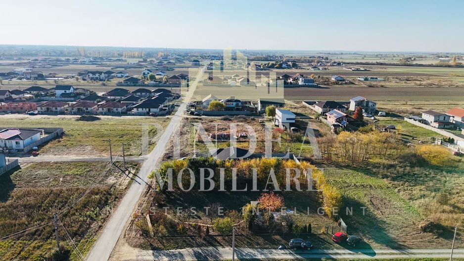 Teren intravilan imprejmuit, vegetatie matura 1200mp Sag Manastire - Poză 5