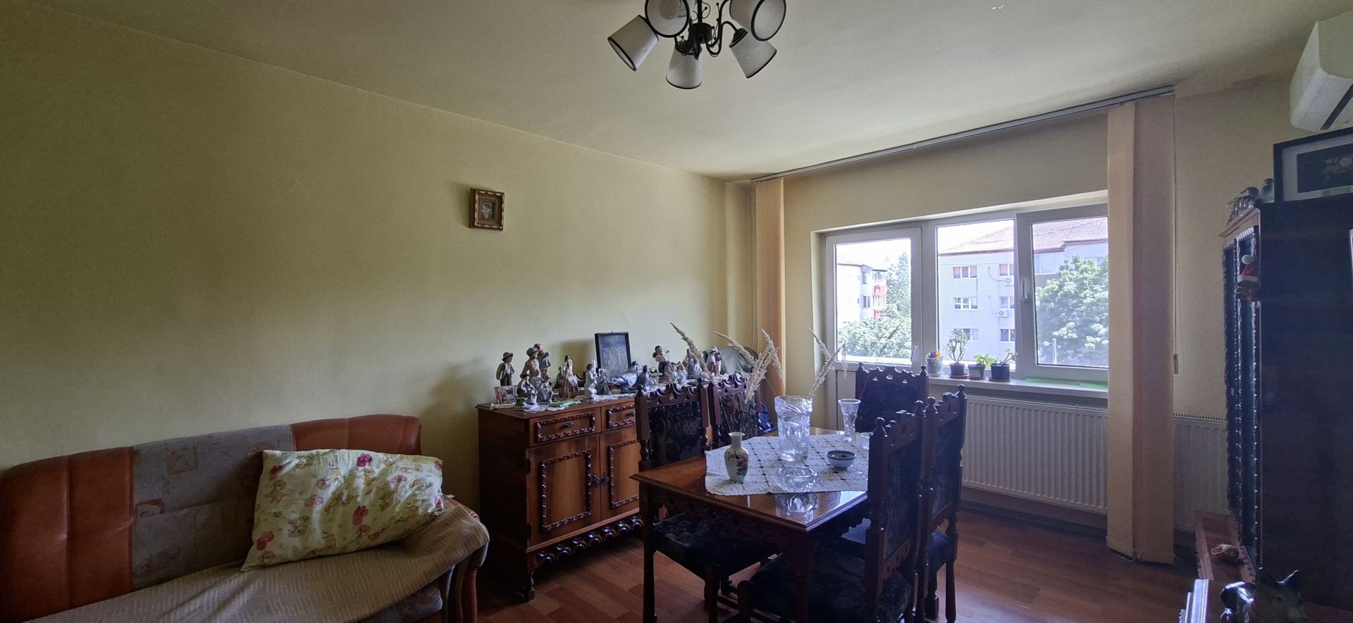 Apartament decomandat 3 camere - zona Torontalului - Poză 4