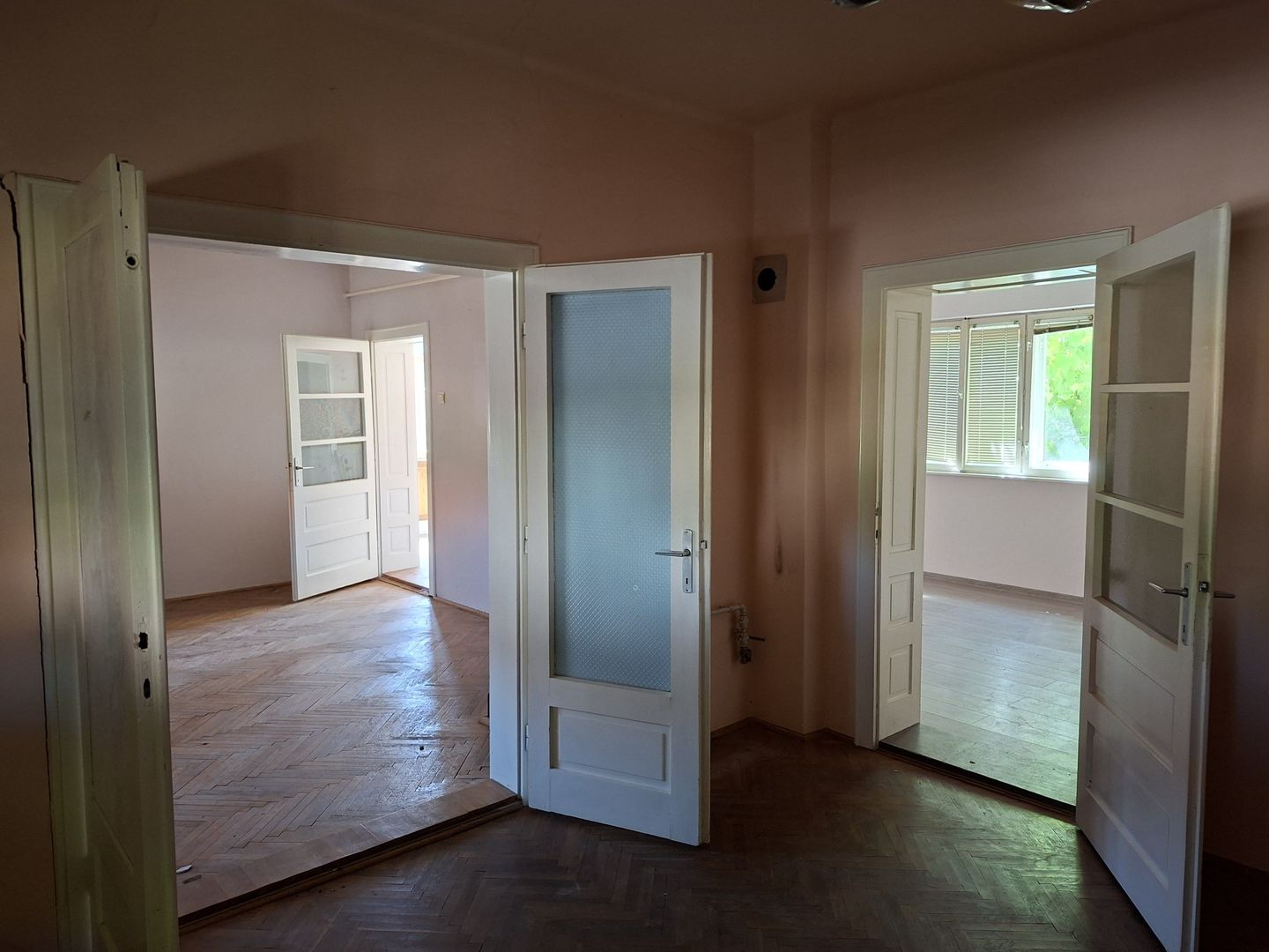 BRASADAS vinde casa 3 cam cu teren 5 ari in 14 Mai. - Poză 9