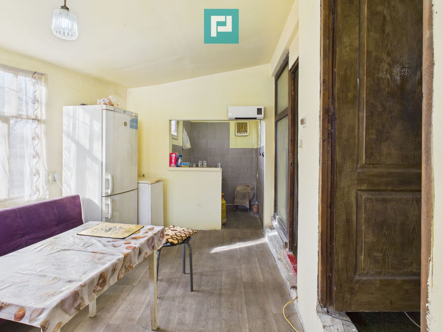 Casuță cu priveliște panoramică spre Cetatea Șiria - Poză 9