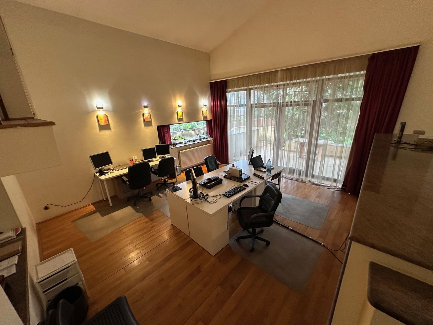 Casă / Vilă cu 6 camere în zona  Calea Aradului - Poză 9