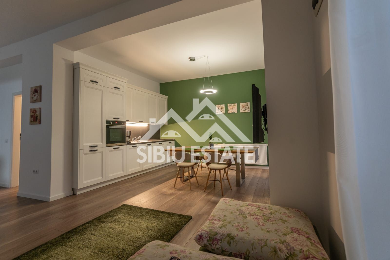 Apartament de inchiriat 3 camere cu grădină-Zona Calea Cisnadiei - Poză 3
