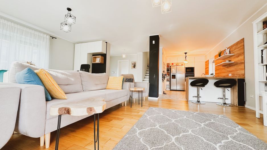 VANDUTA- Casuta din oras - de vanzare - 4 camere - NORD - Poză 3