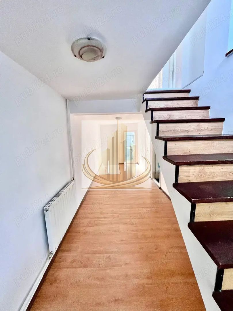 De Vanzare Duplex zona Lipovei 168mp 239000 Euro - Poză 3