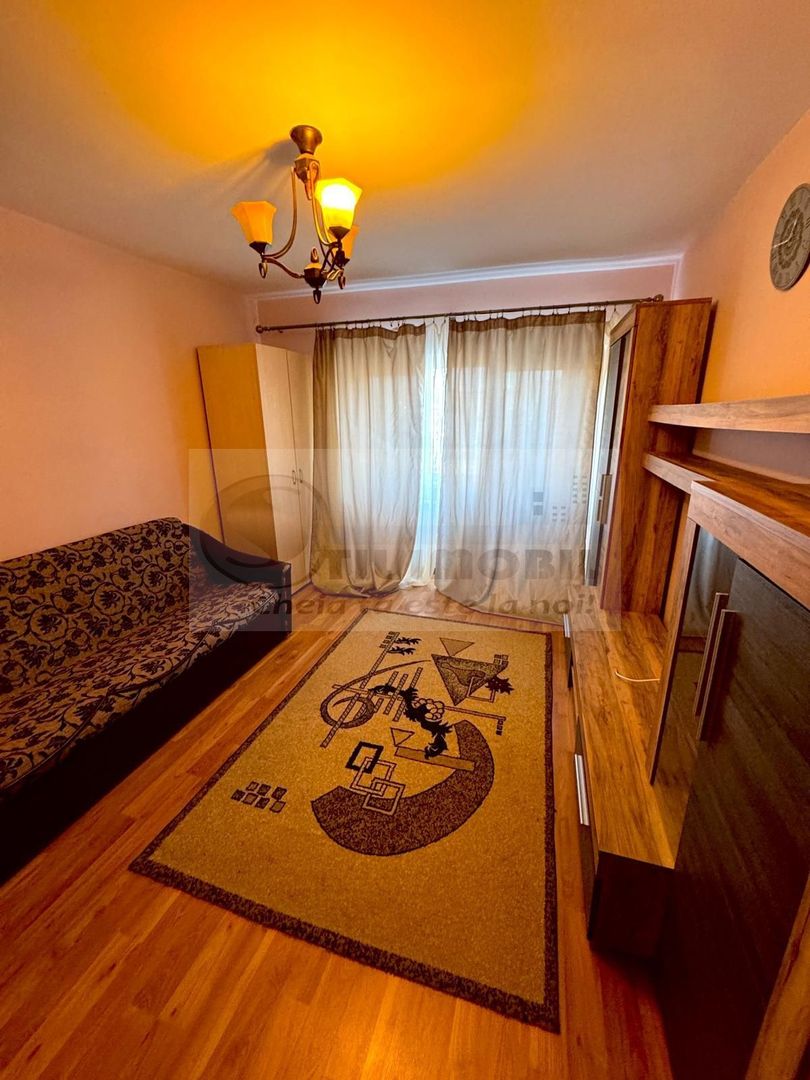 Apartament 3 camere – zona Nicolina(prima stație după Podul Ros) - Poză 1