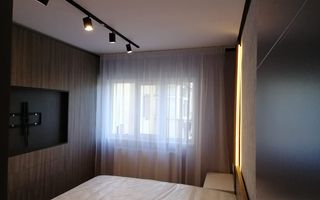 Vand apartament 3 camere, ultrafinisat, Aleea Dobrogei - Poză 3