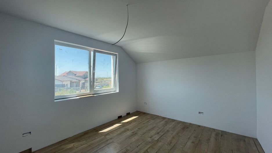 Duplex despartit prin baie | 3 camere | Super Preț | Urseni - Poză 10