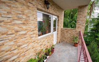 Casă modernă și cochetă cu grădină frumoasă în Techirghiol - Poză 12