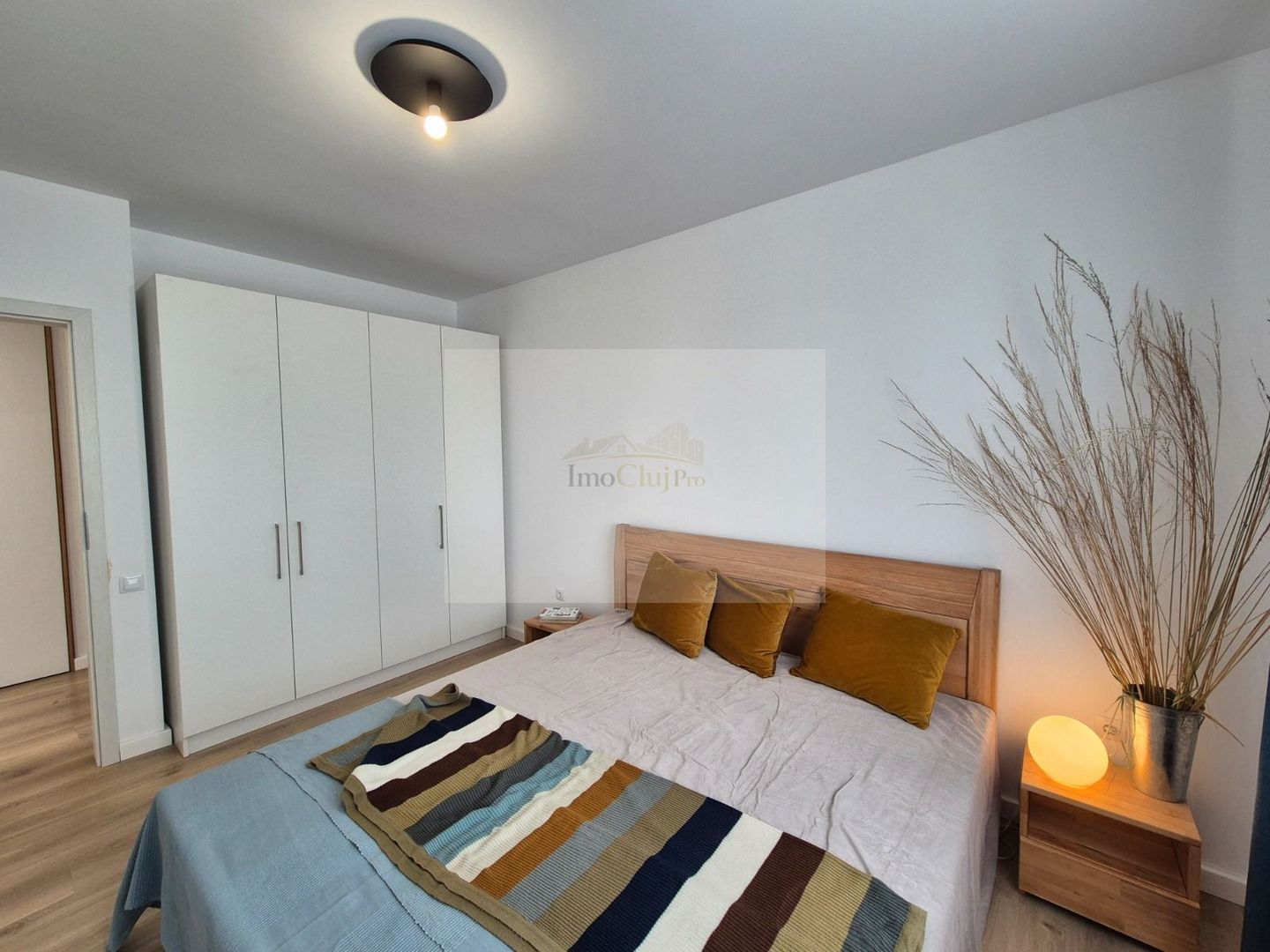 Inchiriere  3 camere| 2 bai cu geam | Parcare inclusă | Zona Europa - Poză 4