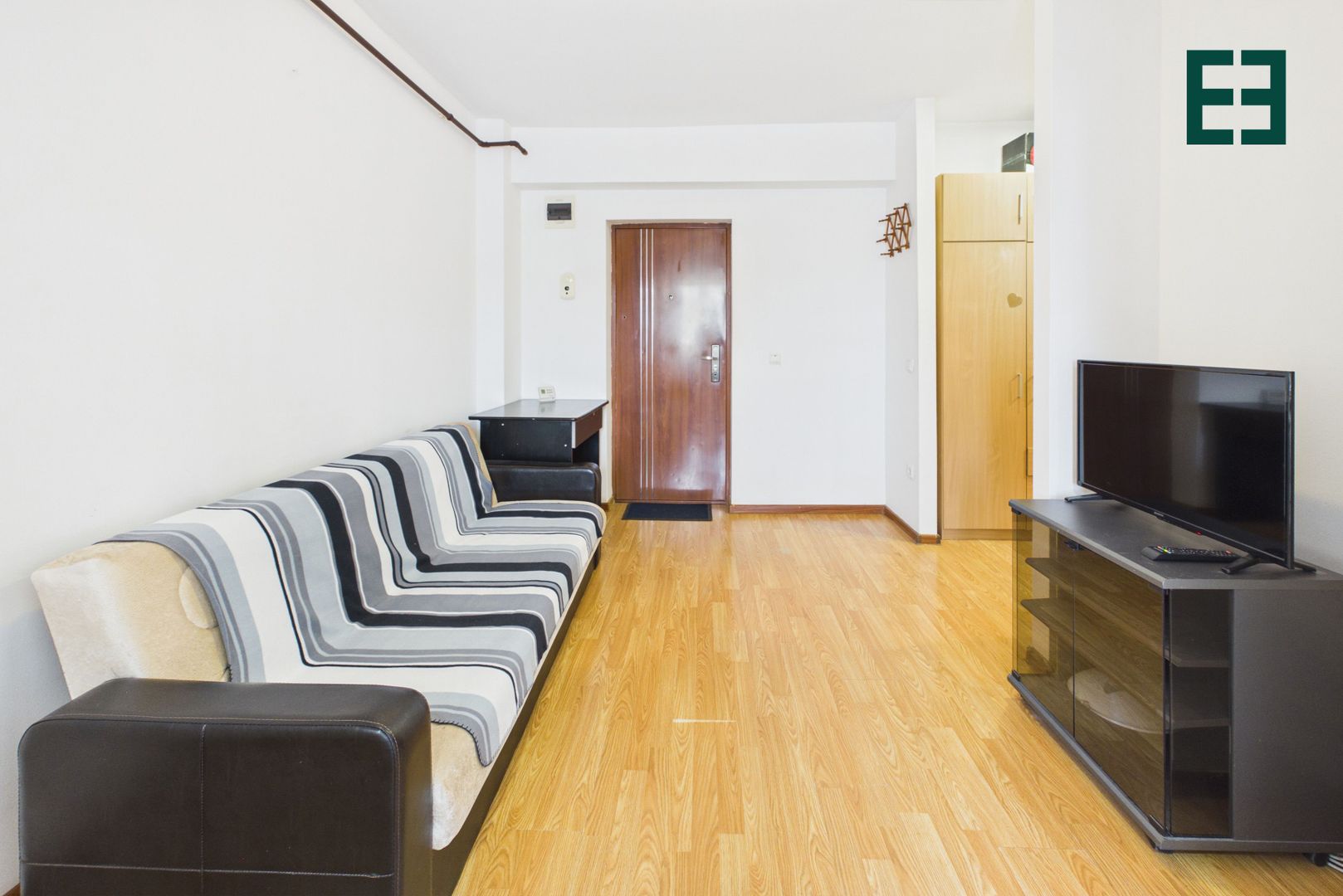 De închiriat - Apartament cu 2 camere -  Zona Confecții - Arad - Poză 1