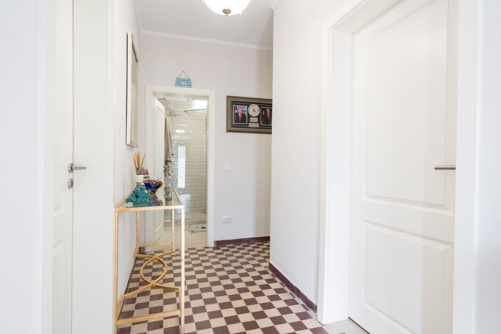 VILA REPREZENTATIVA ICOANEI - Poză 25