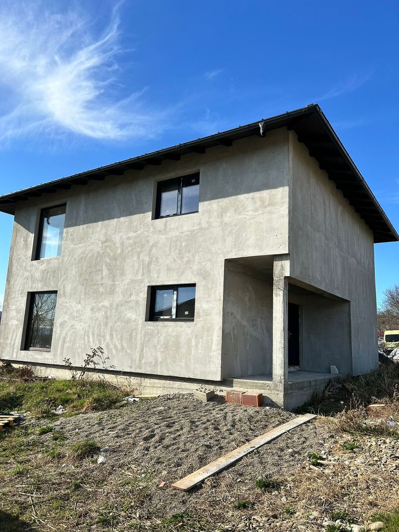 Vand vila la gri in Falticeni - Poză 1