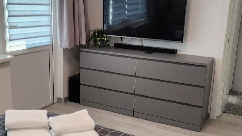 APARTAMENT MOBILAT SI UTILAT METROU ZONA 1 MAI - Poză 12