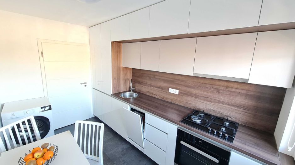 Girocului-Lidia | 2 camere | Etaj intermediar | Bloc izolat - Poză 1