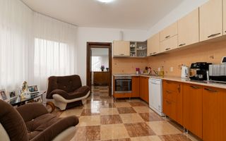 Casă 2013, teren 1366 mp, zonă centrală - Poză 8