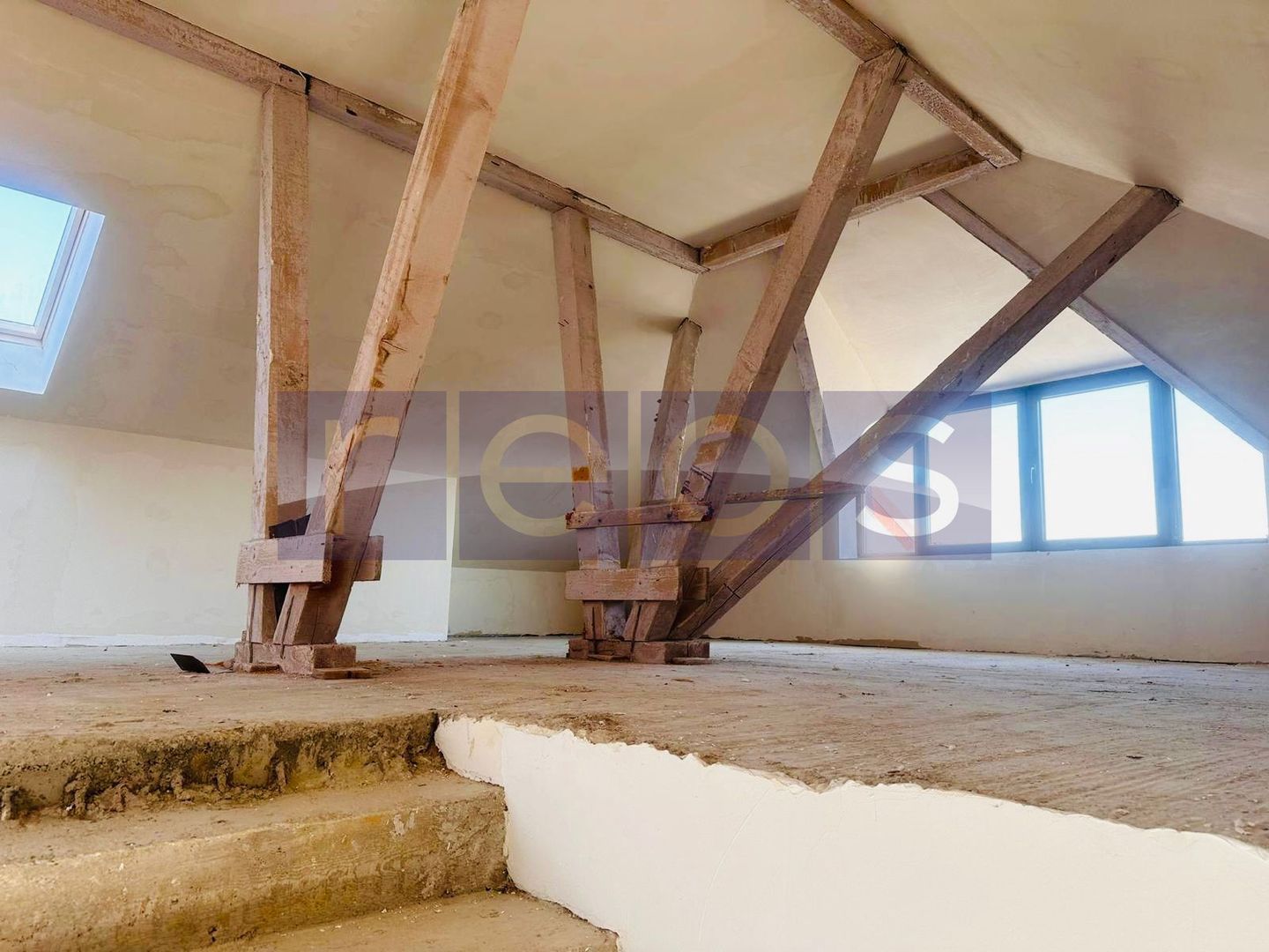 VILA DE VANZARE IN COMPLEX REZIDENTIAL | CREVEDIA | 4 CAMERE - Poză 15