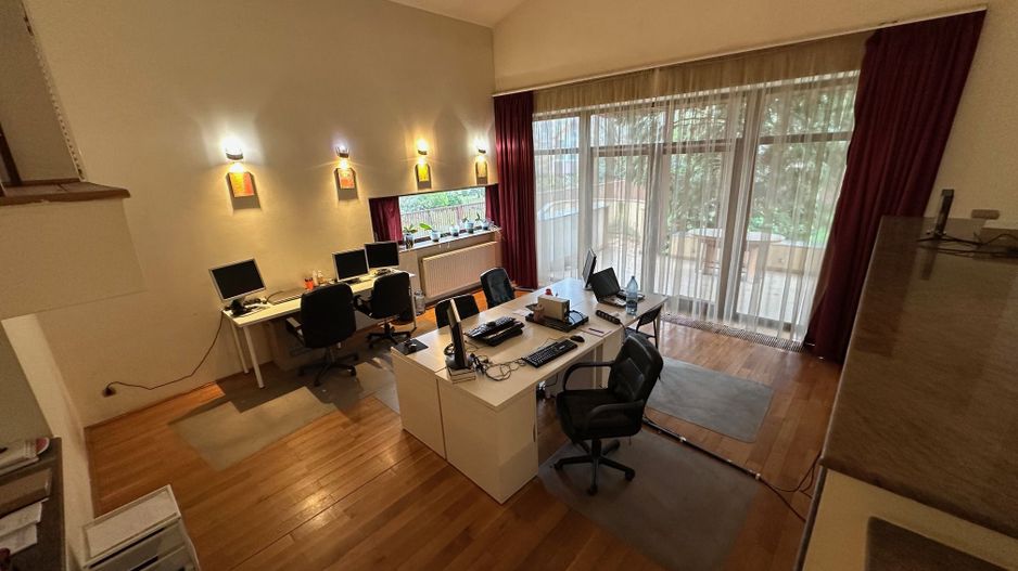 Casă / Vilă cu 6 camere în zona  Calea Aradului - Poză 9