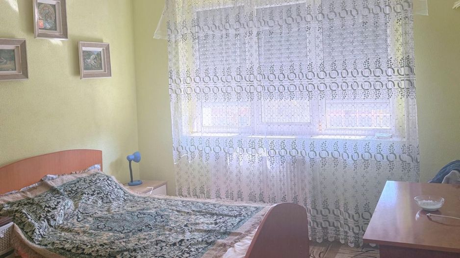 De vanzare apartament 2 camere, Mazepa 1, 64.000 Euro - Poză 1