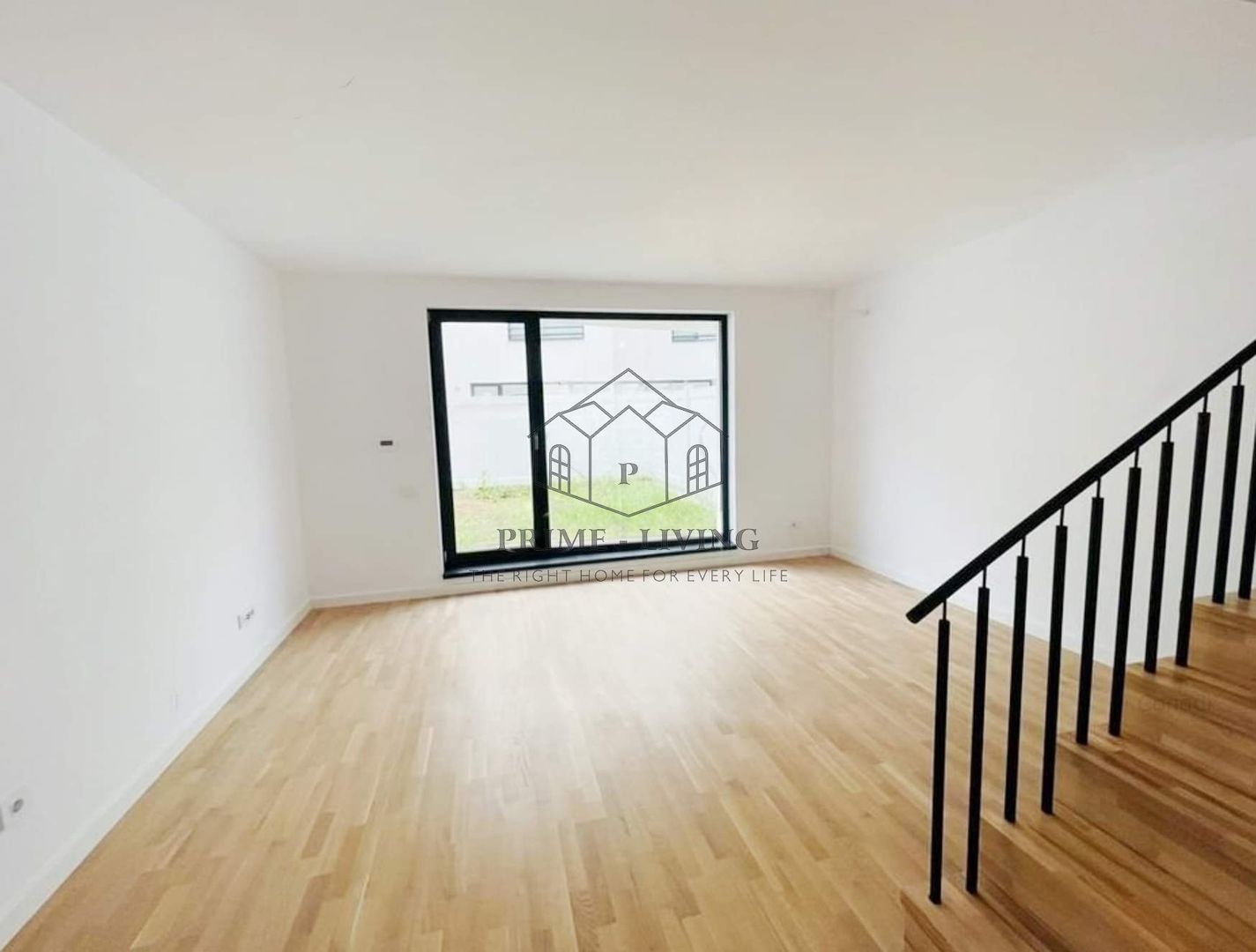 CASA NOU CONSTRUITA IN COMPLEX REZIDENTIAL LA VANZARE IN PIPERA - Poză 2