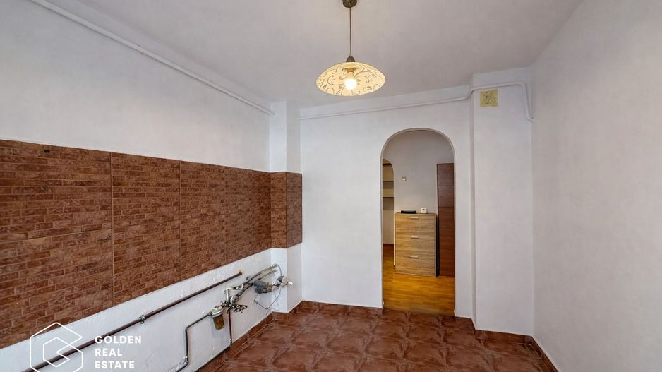 Apartament 4 camere, Micalaca, zona 100 - Poză 14