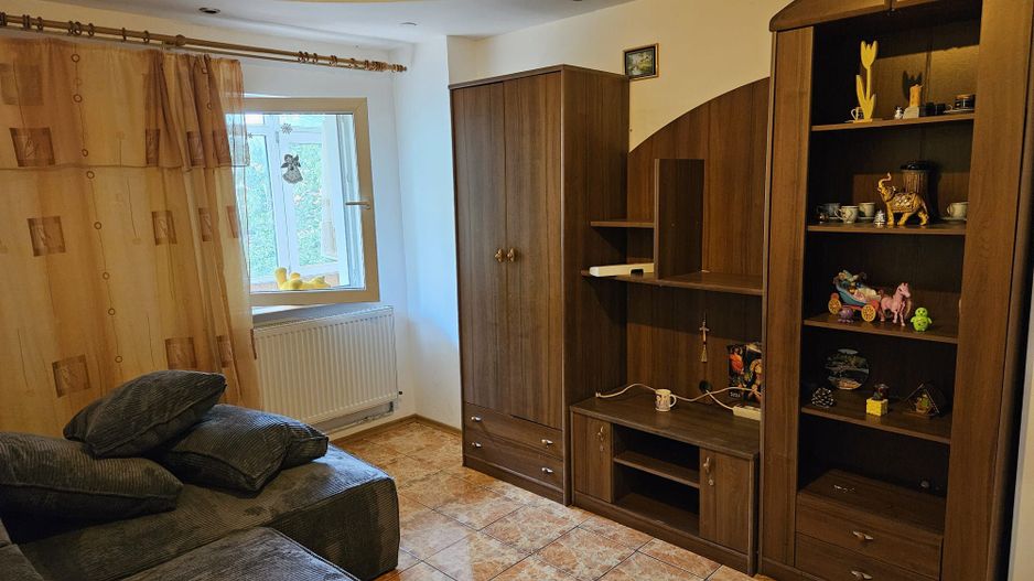 Inchiriere apartament 2 camere, Gavana zona Piata, stradal - Poză 12