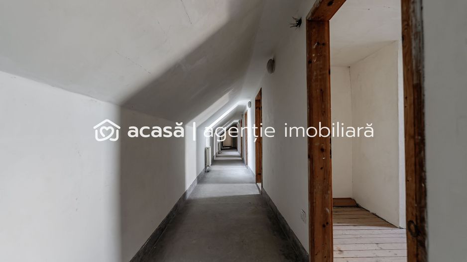 Clădire potrivită pentru proiecte educaționale sau de îngrijire - Poză 6