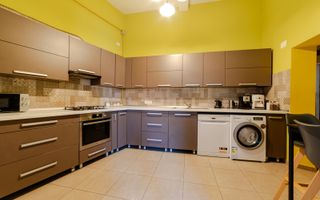 Central, spațios și versatil – Apartament cu 4 camere - Poză 3
