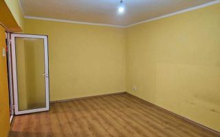 Apartament 4 camere, etaj 1 , Micro 18 - Poză 1