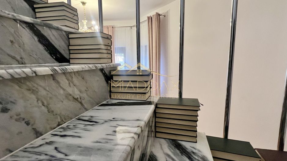 Casa **8 camere** // Domenii - Poză 5