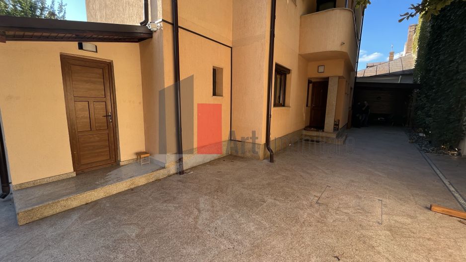 Vila "RIFINITA", Unirii-Piata Alba Iulia, intri si te indragostesti pe loc de ea - Poză 10