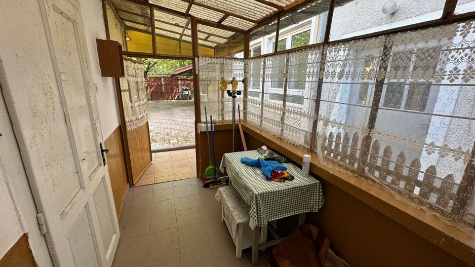 Proprietate compusă din 2 case - Poză 2