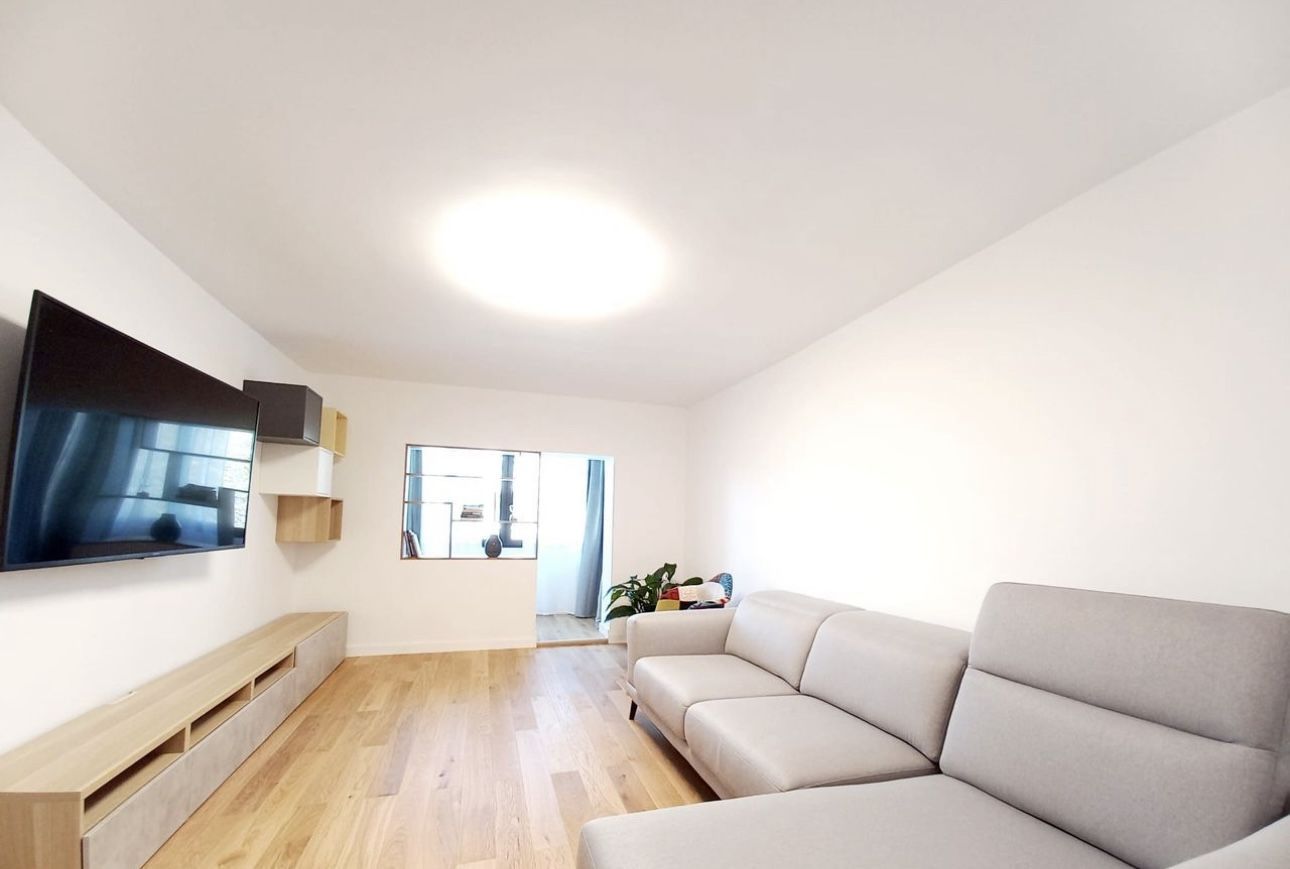 Aviației | Vânzare apartament 4 camere - Poză 2